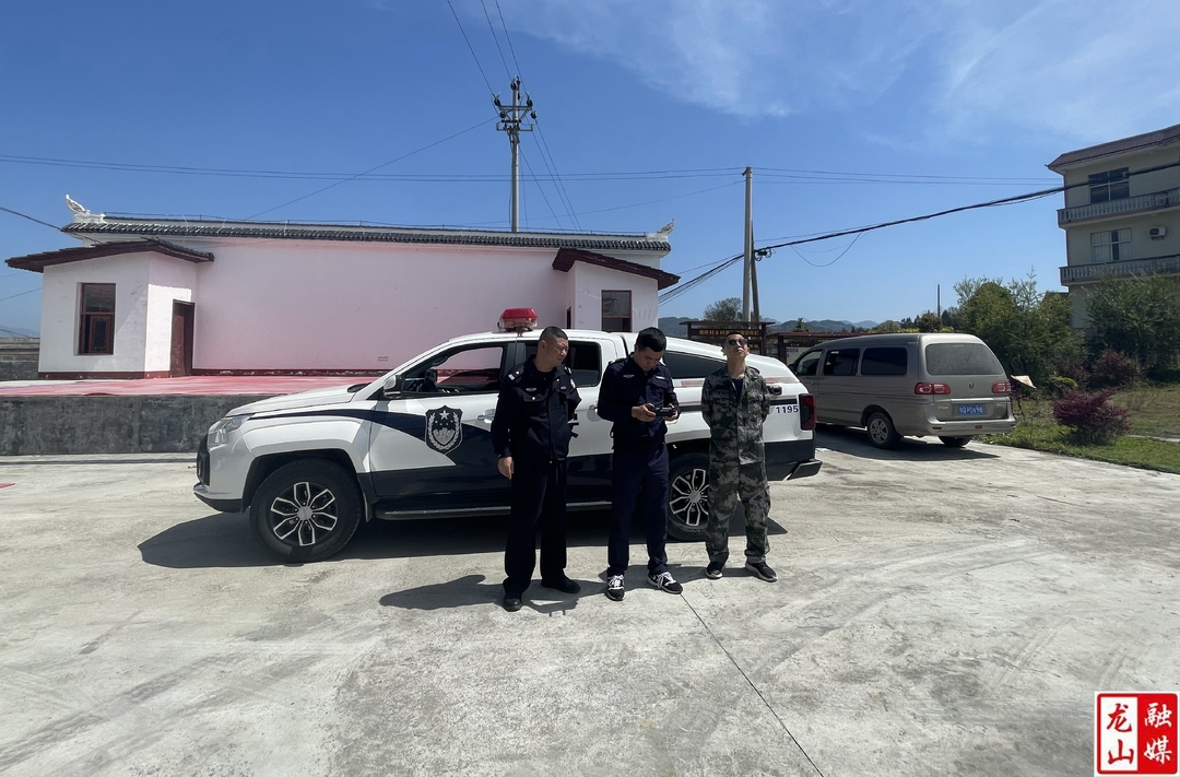 石羔街道：“无人机”助力禁种铲毒