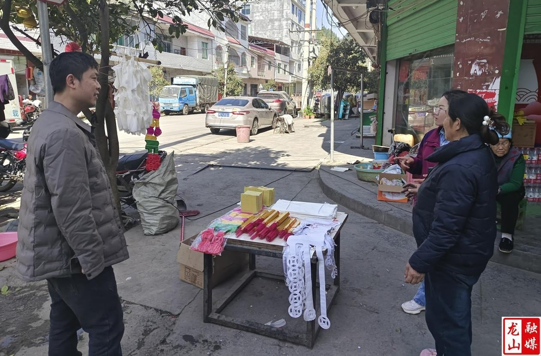 靛房镇开展文明祭扫宣传活动