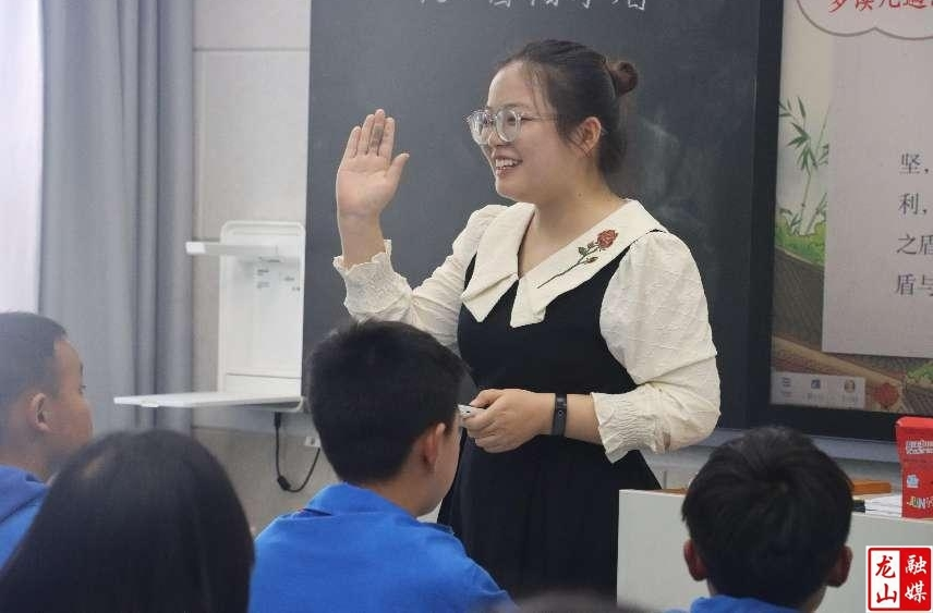 龙山六小：发挥“联”效应  实现“融”共赢