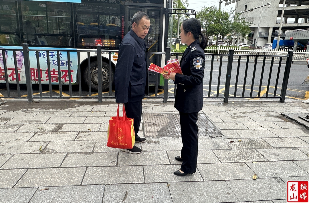 华塘街道开展国家安全教育日宣传活动