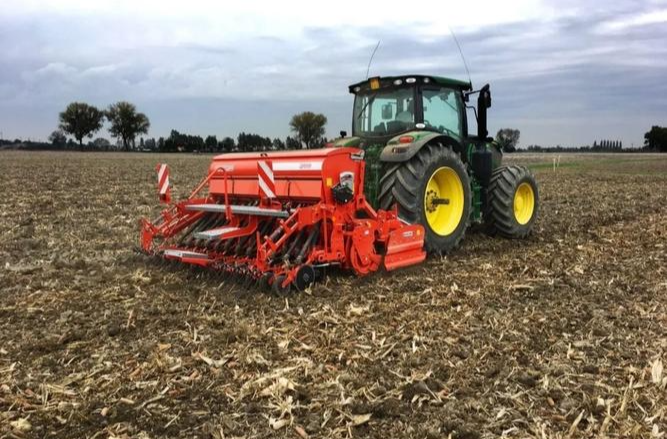 短评丨农机以旧换新 “爬坡过坎”靠创新