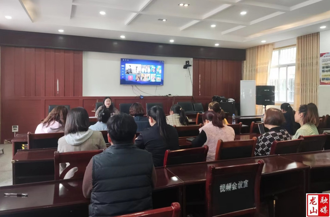 洛塔乡召开“两癌”筛查工作推动会