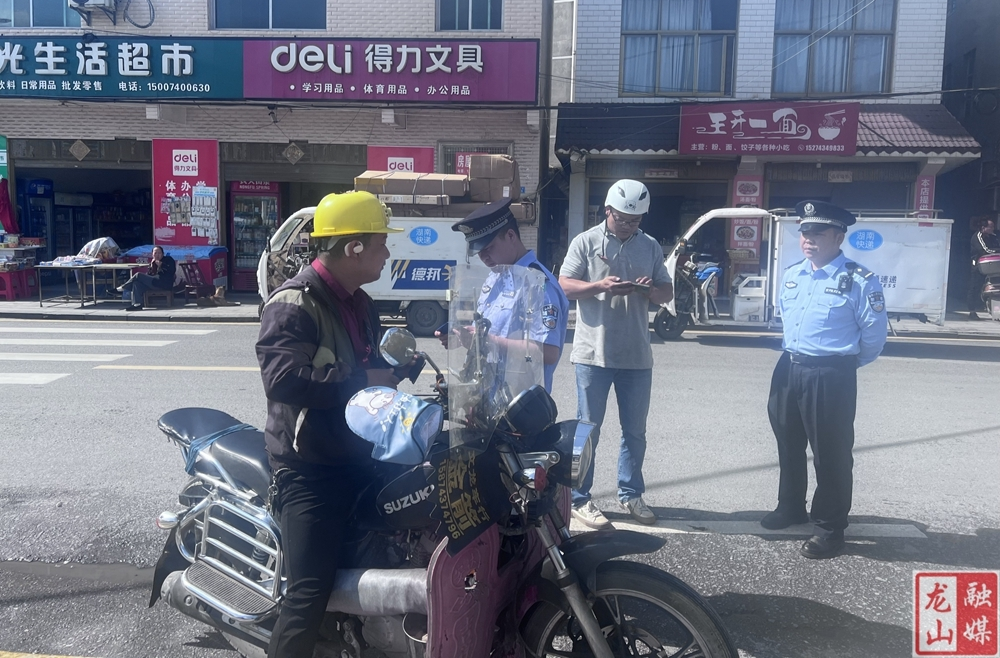 兴隆街道开展交通安全联合执法行动