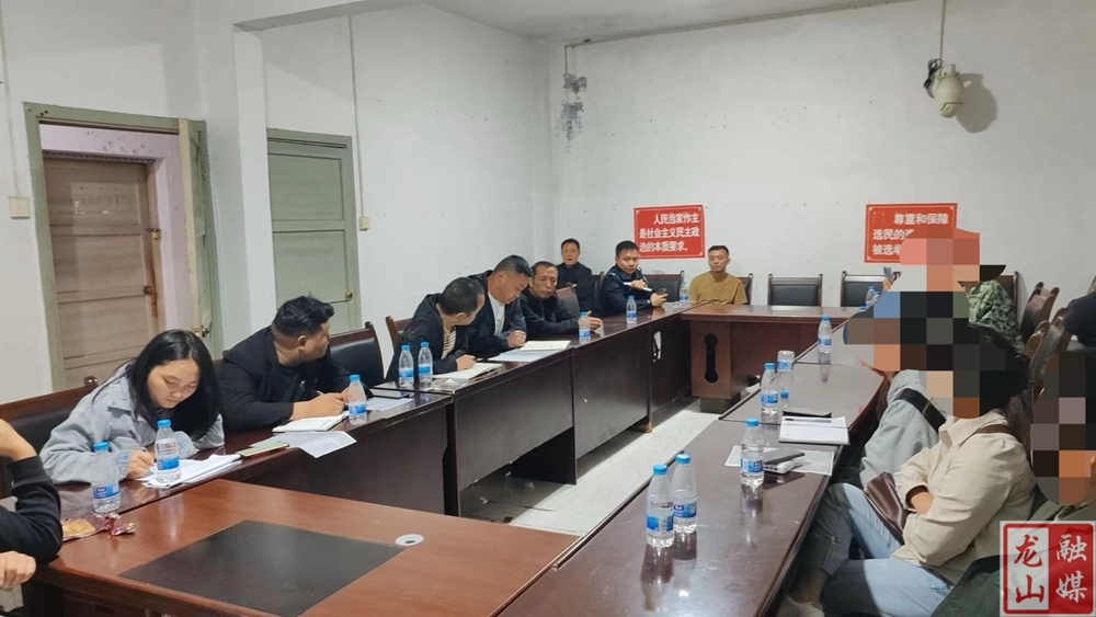 龙山法院：意外坠亡起纠纷，联合调解促和谐