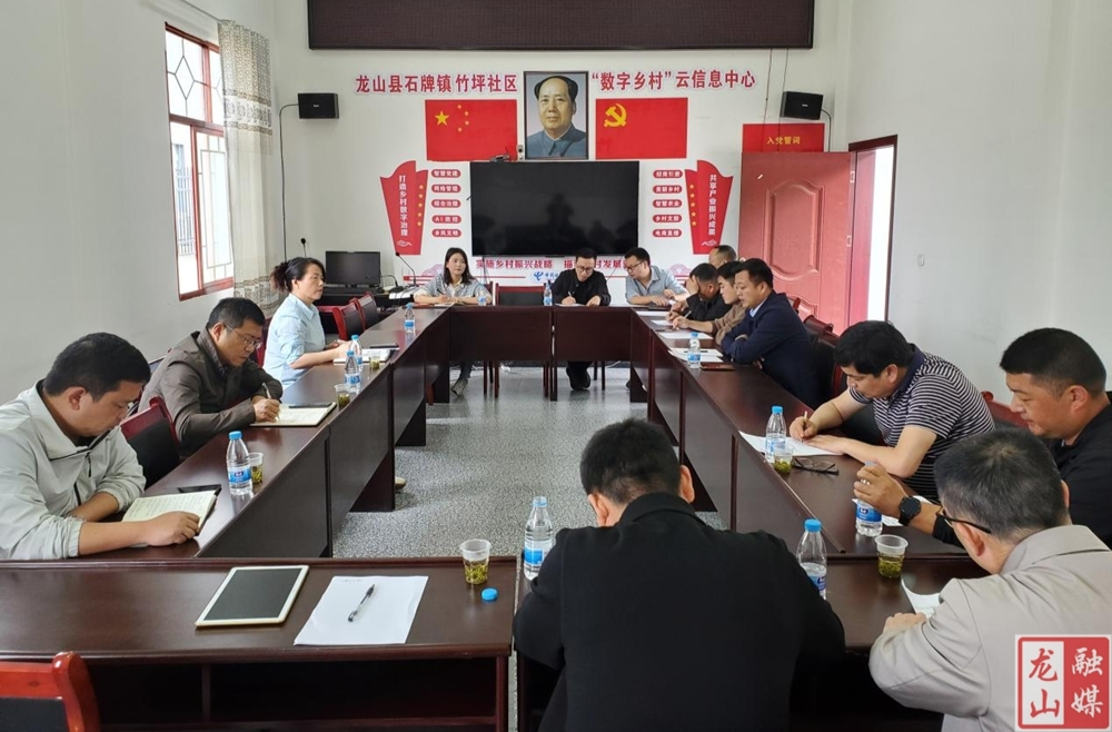 曾首英到石牌镇调研鳗鱼养殖产业