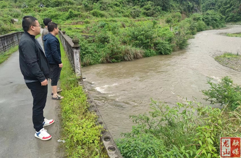 洛塔乡：以“备”应汛 打好防汛主动仗