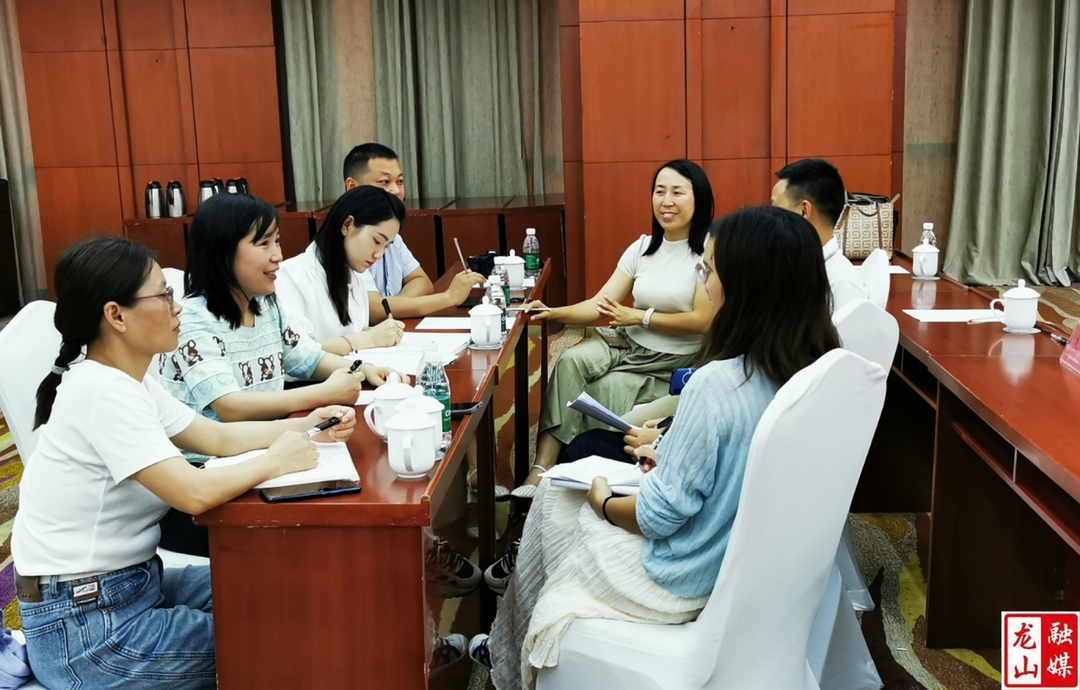 龙山高级中学教师李静获湘西州高中思想政治名师工作室首席名师