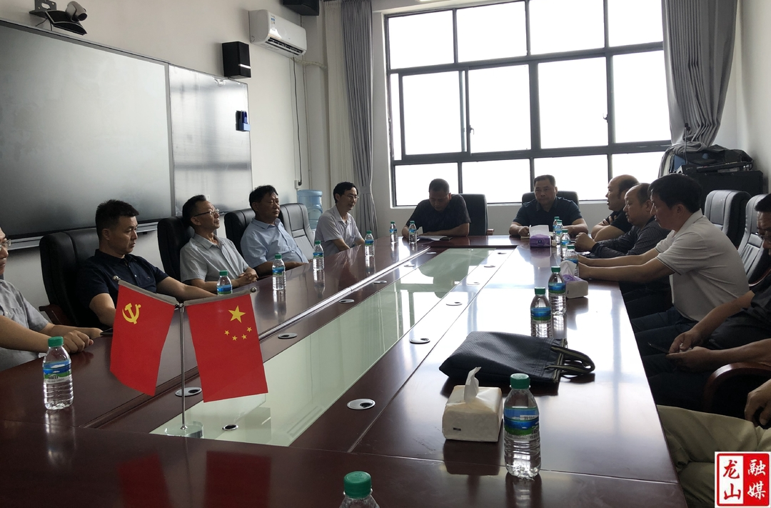 县供销联社到新城小学开展联校支教活动