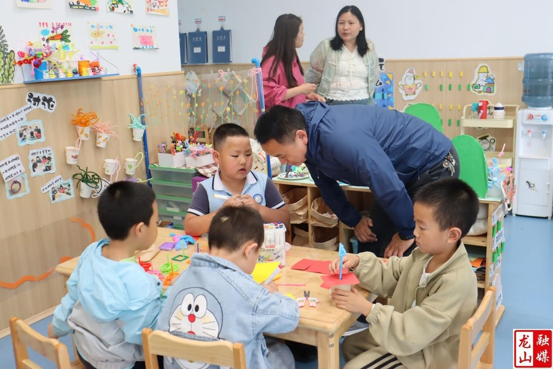 县融媒体中心到宁乡幼儿园开展联校支教活动