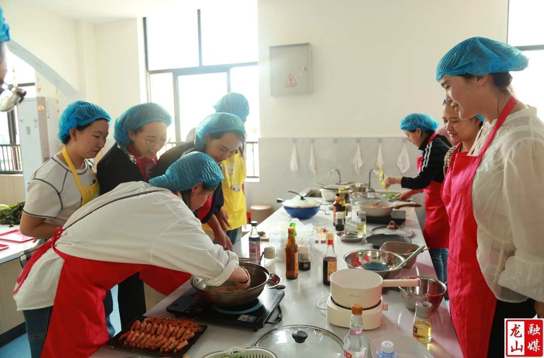 第一幼儿园：“食”光有你  “味”爱同行