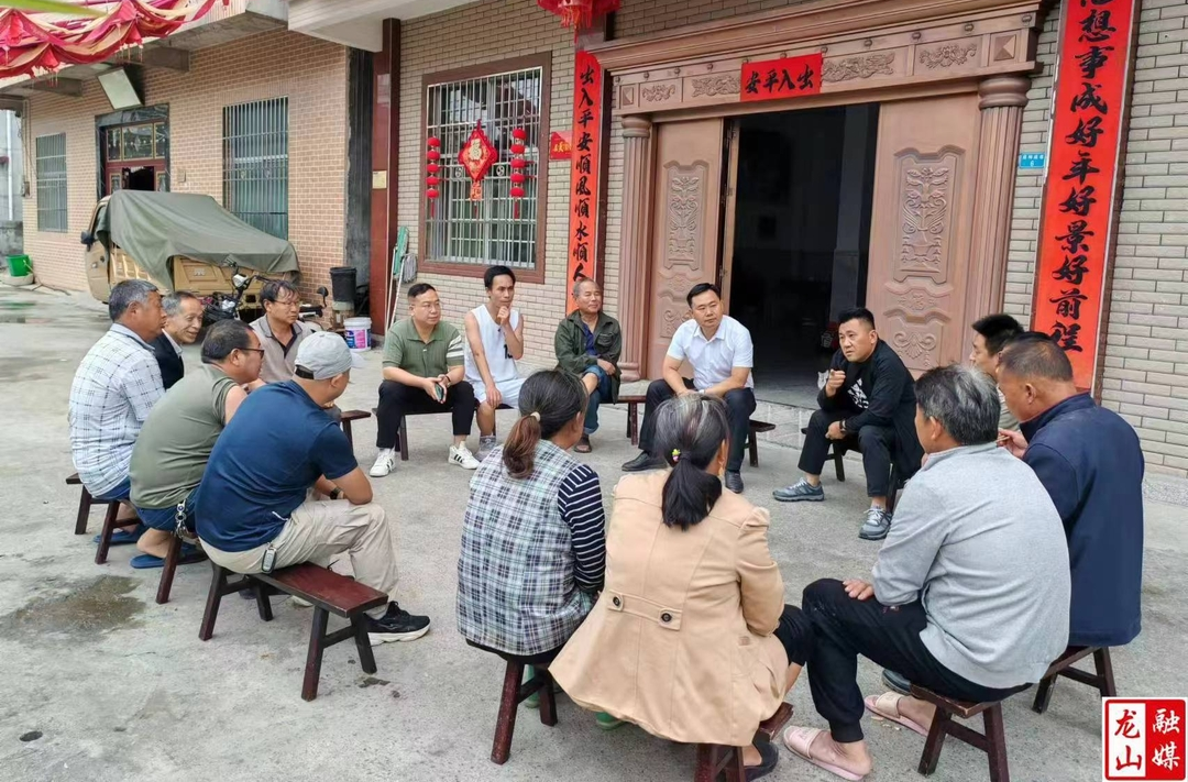 召市镇召开干溪河段人居环境整治、河道管理工作动员会