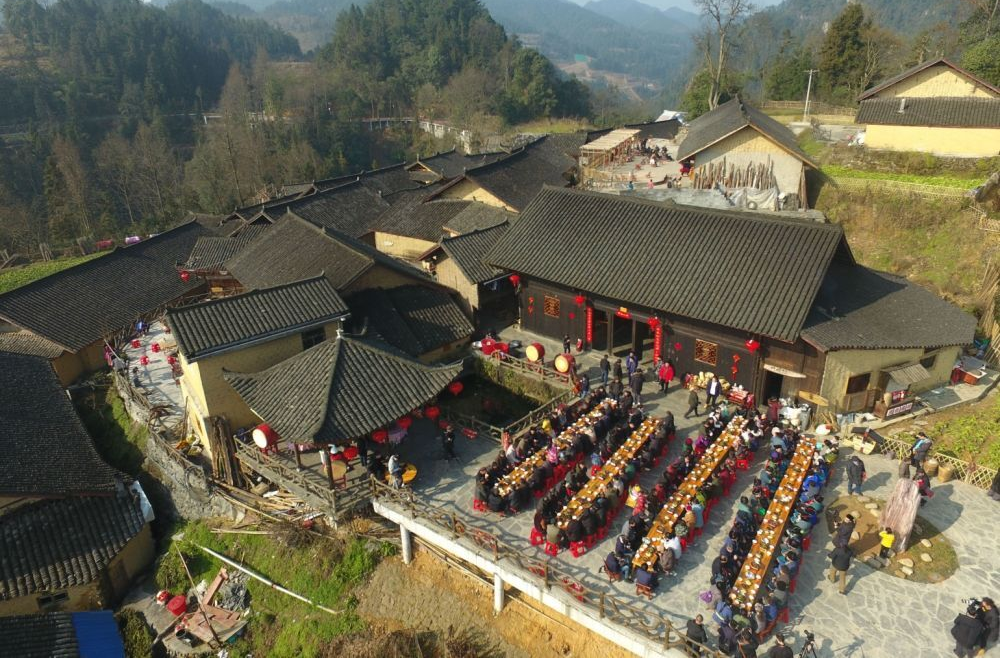 我在现场·照片背后的故事｜从十八洞村出发，奔赴“诗与远方”