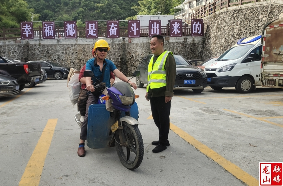 洛塔乡开展“三无”车辆交通安全整治行动