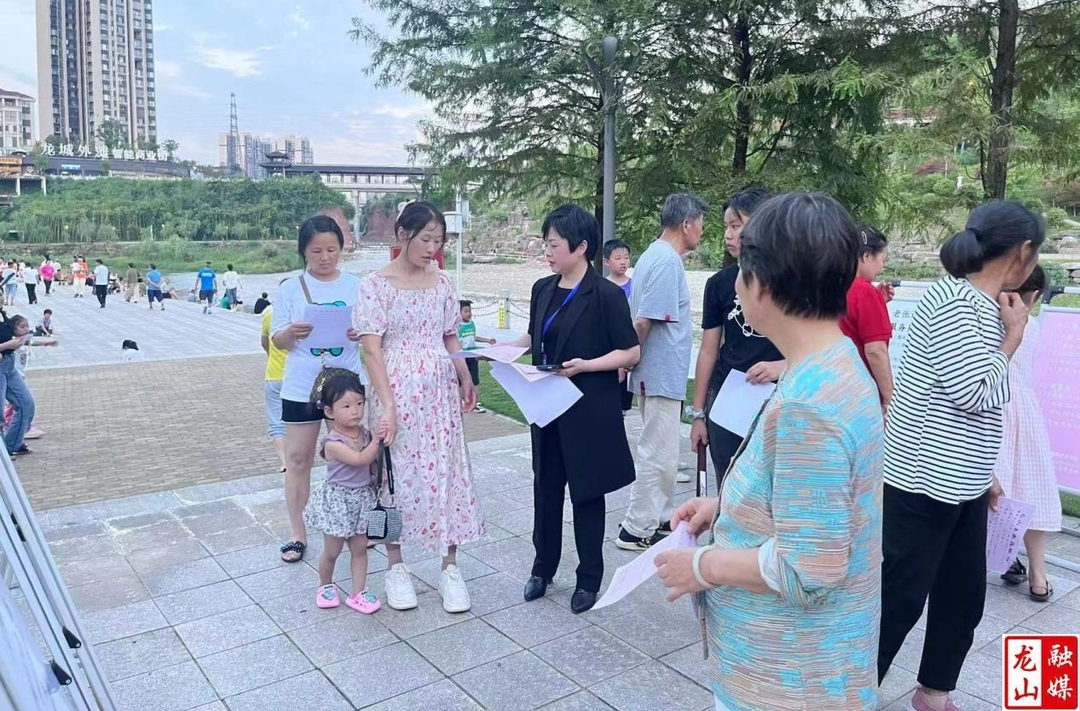 民安街道春景社区开展未成年人保护宣传工作