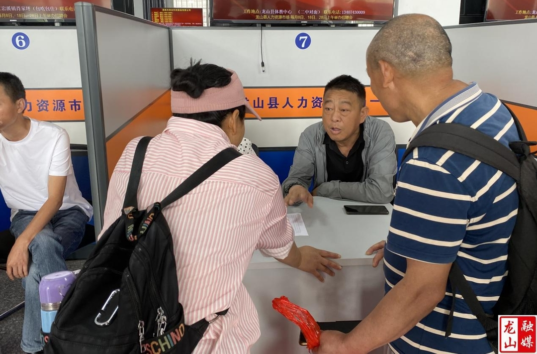 县返乡创业园：创新举措 为入园企业提供一站式招聘服务