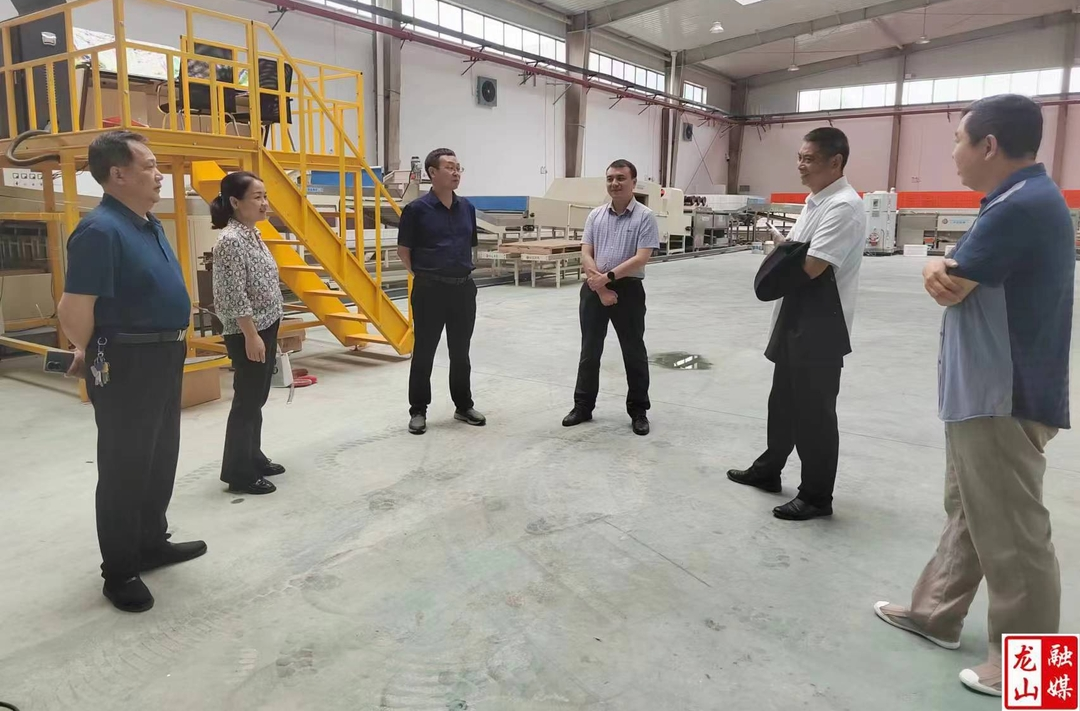 州财政局一行来县调研产业强镇建设推进情况