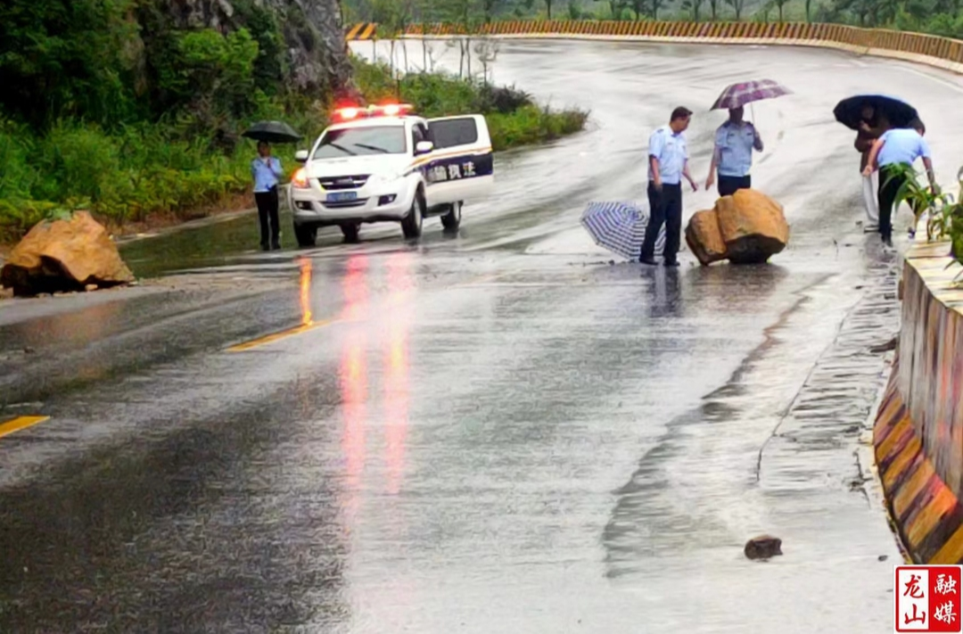 洗洛镇：及时抢修保畅通