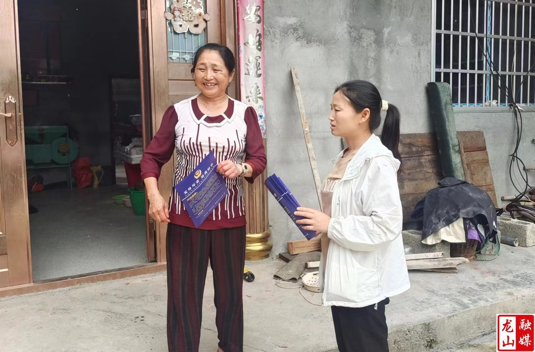 桂塘镇开展“利剑护蕾·雷霆行动”入户宣传活动