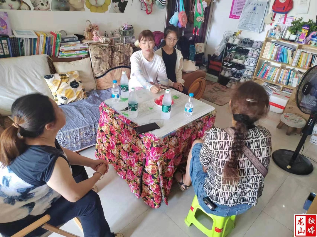 咱果乡开展“利剑护蕾·雷霆行动”入户宣传活动