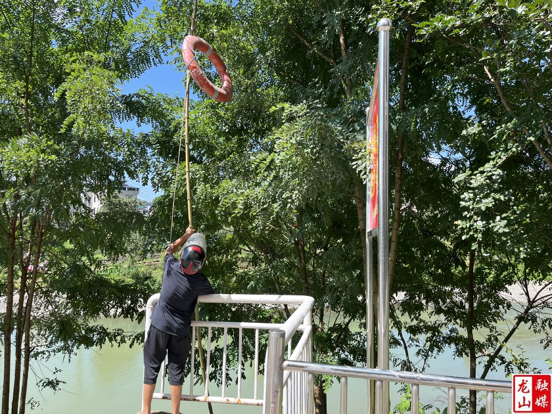 新城社区加强常态化巡河 筑牢防溺水安全屏障