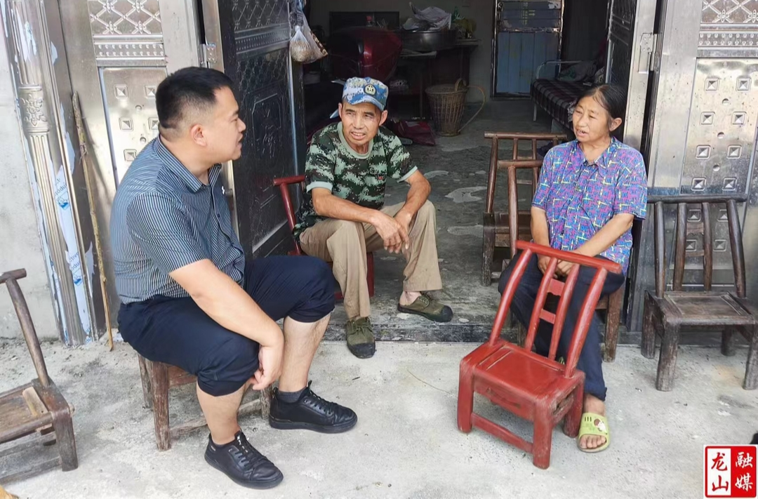 咱果乡开展结对帮扶大走访活动