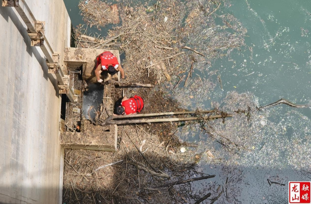洛塔乡：水库清渣关闸  全力蓄水保供