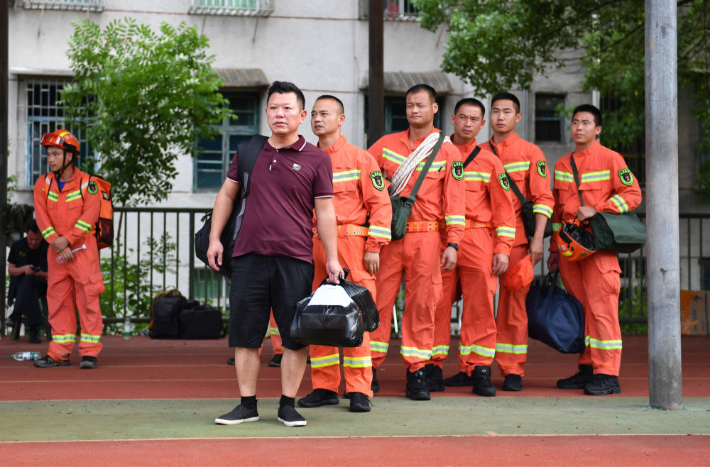 聚焦防汛抗洪|特写：李德明医生返岗记