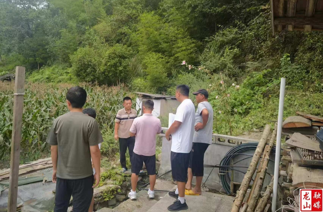 农车镇开展建设美丽湘西工作督查行动