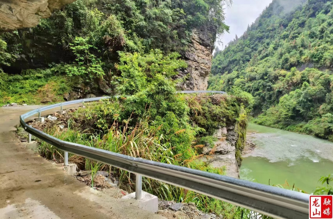 农车镇：乡间道路除隐患 小小护栏暖民心