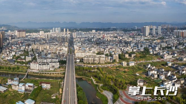 守着初心帮 足沾泥土香——长龙帮扶30周年人才工作综述