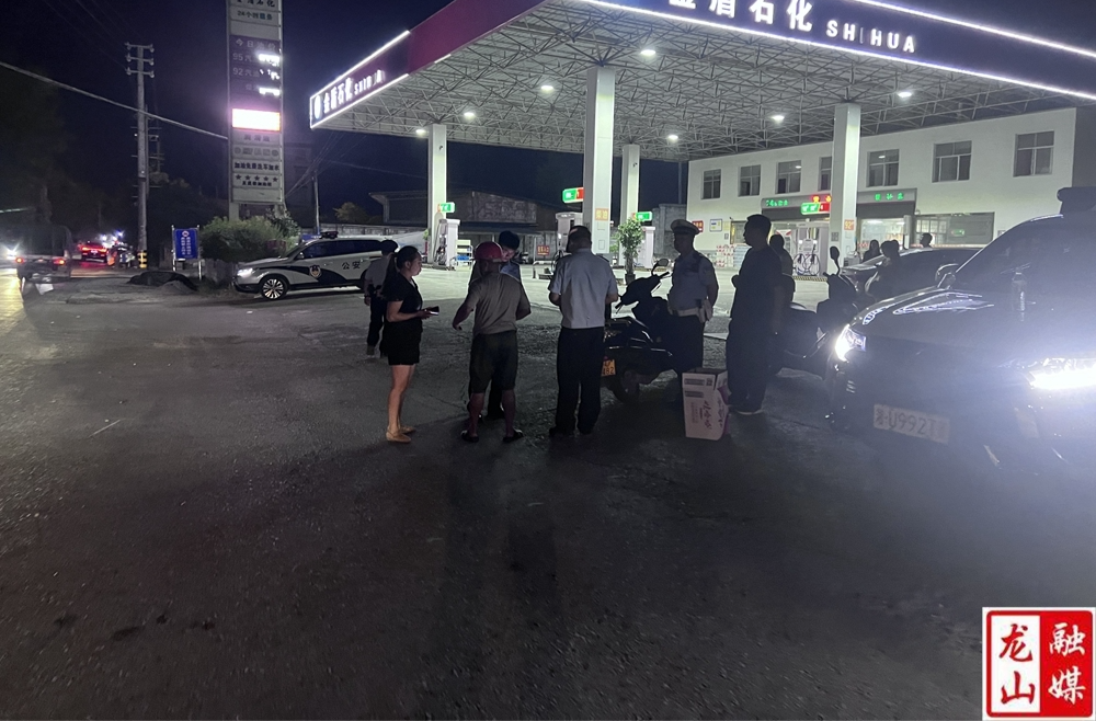兴隆街道：夜查酒驾不止步 守护安全不放松