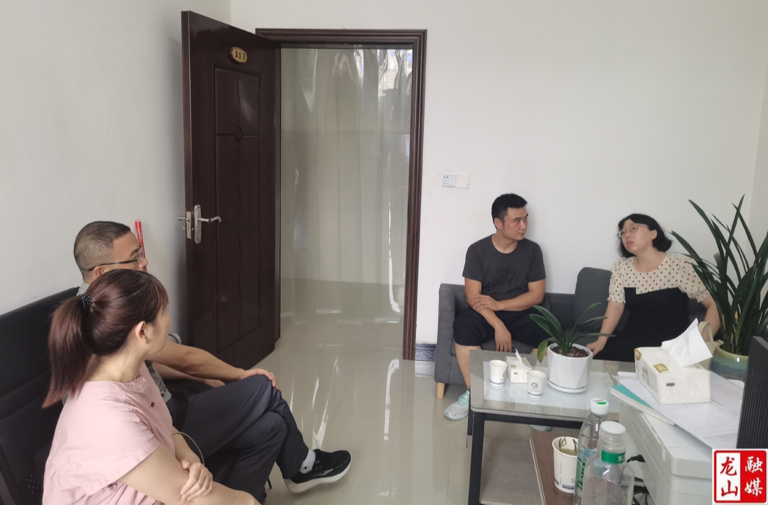 县就业服务中心一行实地调研走访见习基地