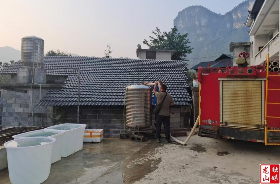 洛塔乡：送水入户  “渴”不容缓