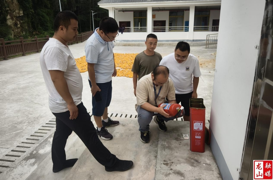 洛塔乡：中秋我在岗  尽心护平安