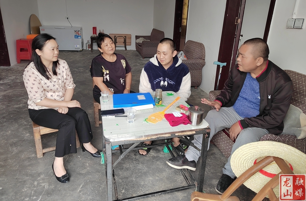 洛塔乡开展走访入户工作