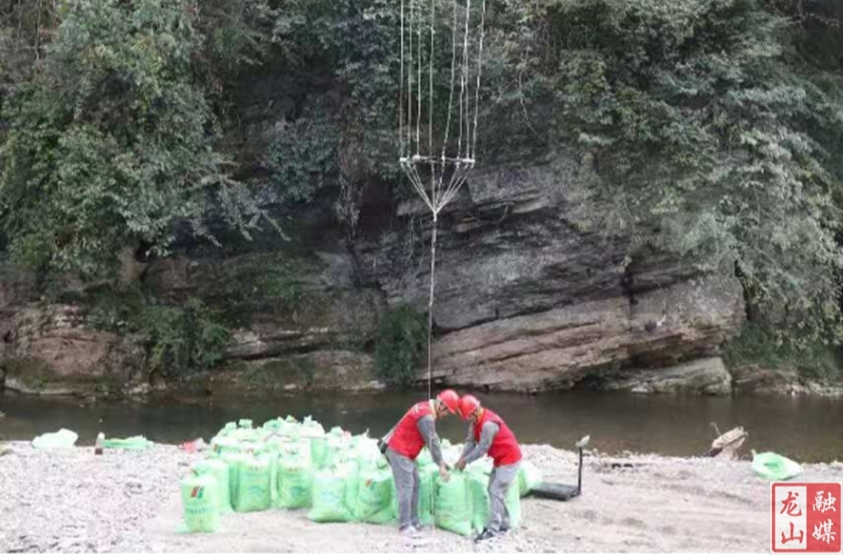 猛必社区多措并举解饮水难题