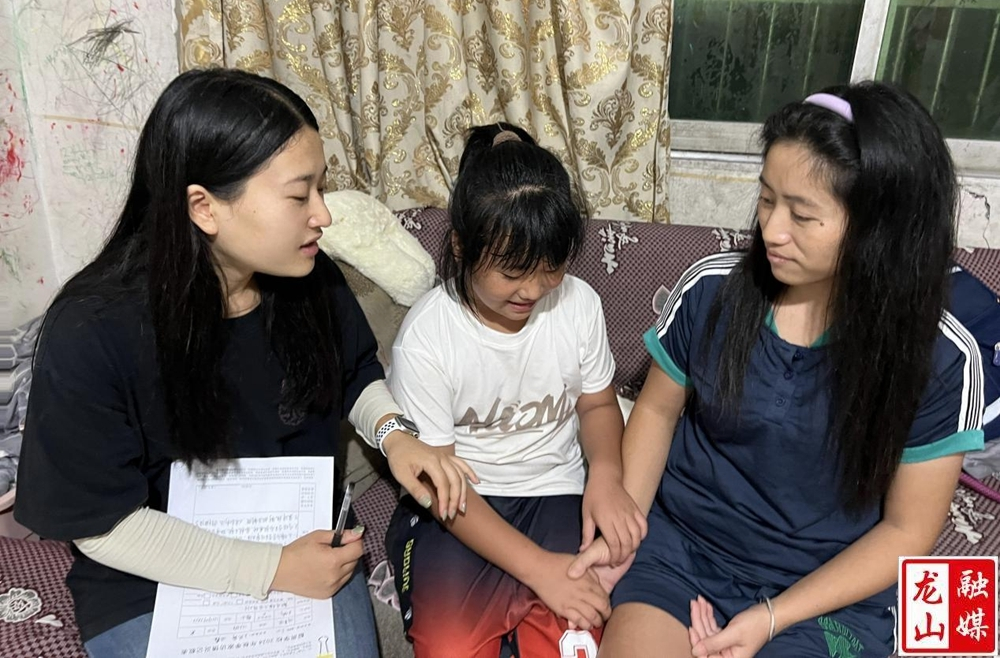 靛房镇九年制学校开展2024年秋季全员大走访活动