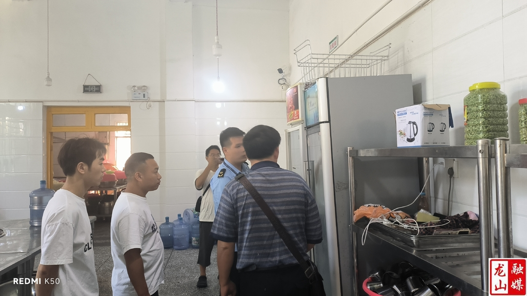 里耶镇开展中小学食品安全专项检查