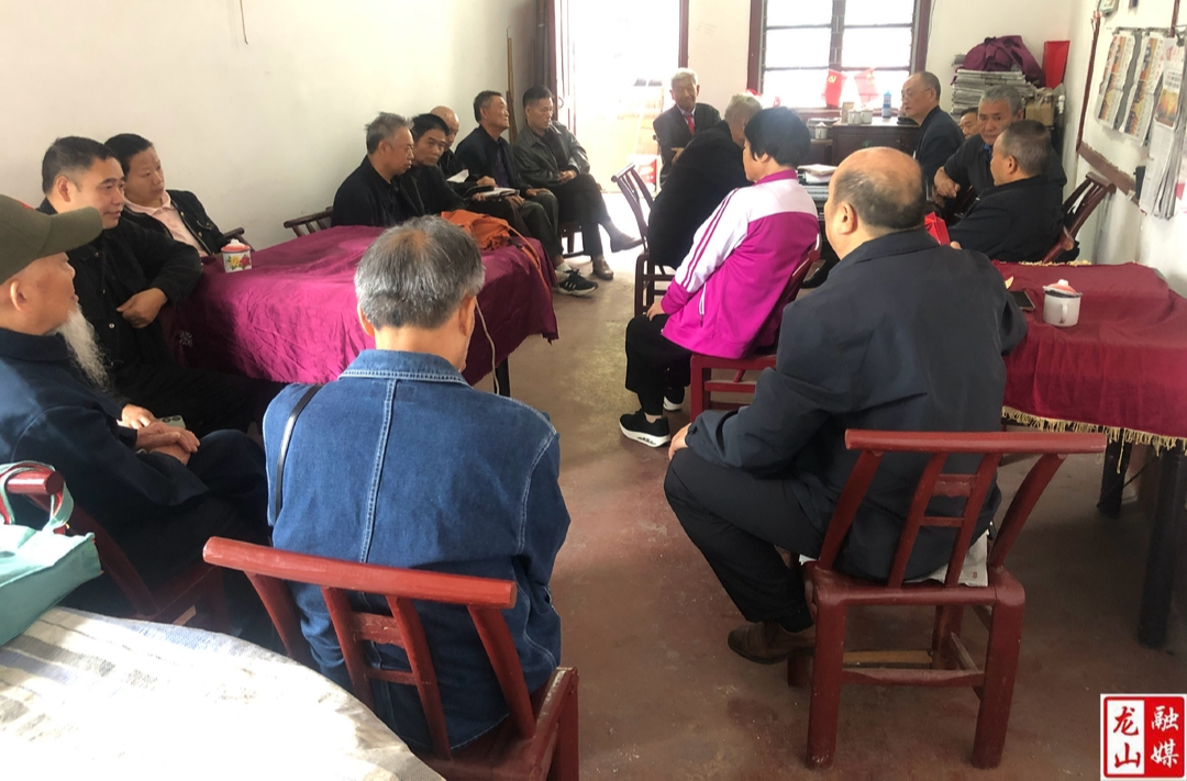 【最美重阳】龙山县供销联社开展重阳节走访慰问活动