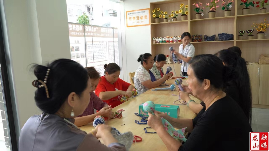 龙山：积极打造多层次养老服务体系让老年人安享晚年