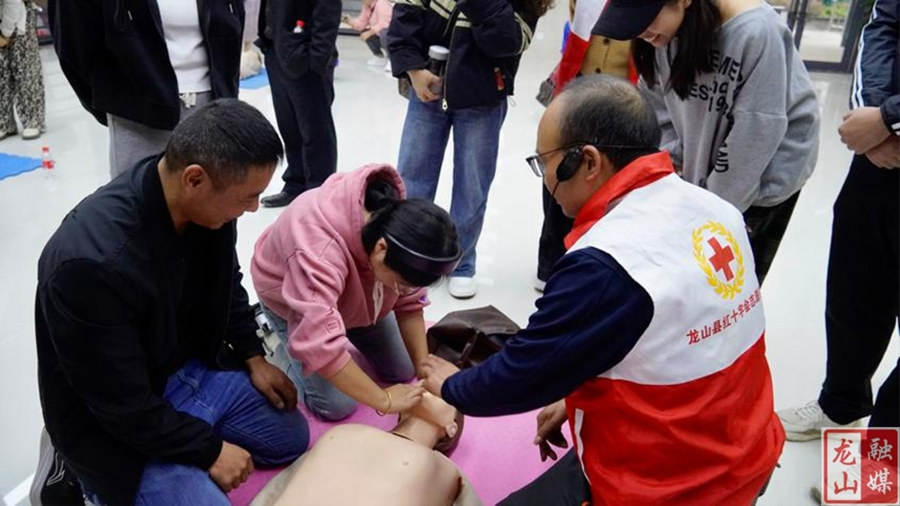 华塘街道开展红十字应急救护培训