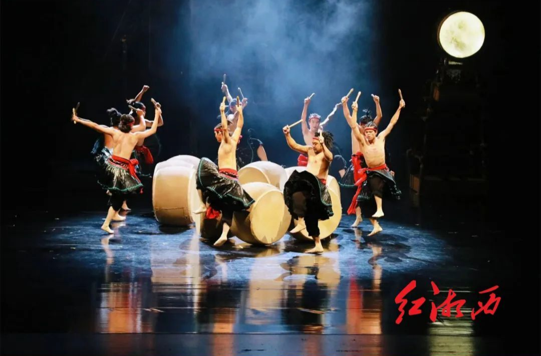 震撼到哭！民族舞剧《二十四时舞》惊艳亮相星城