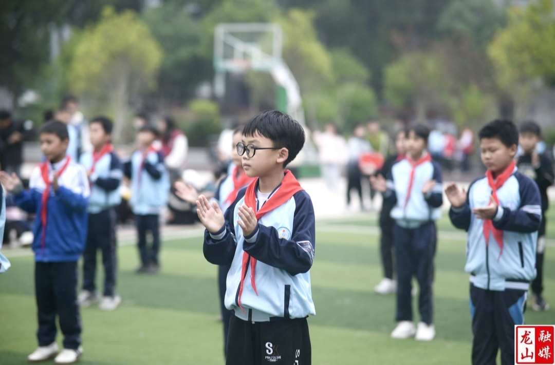 农车镇九年制学校举办“奔跑吧、少年”  广播体操、摆手舞比赛
