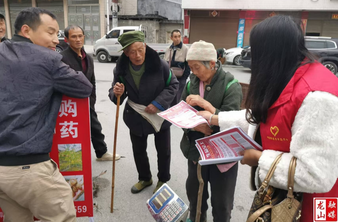 兴隆街道开展消防安全宣传活动