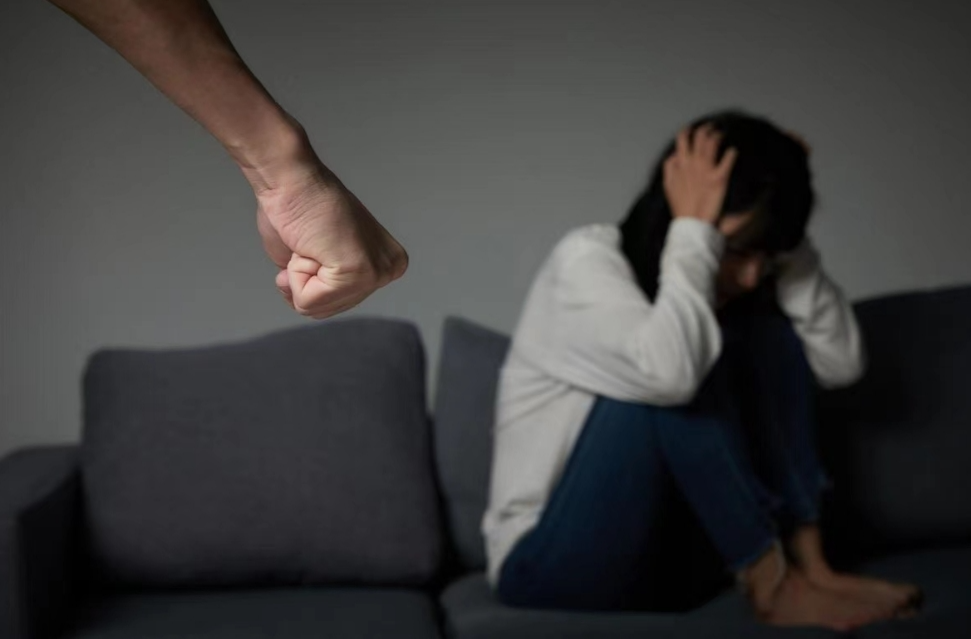 用法律武器对家庭暴力说“不”！最高法联合妇联发布5件典型案例