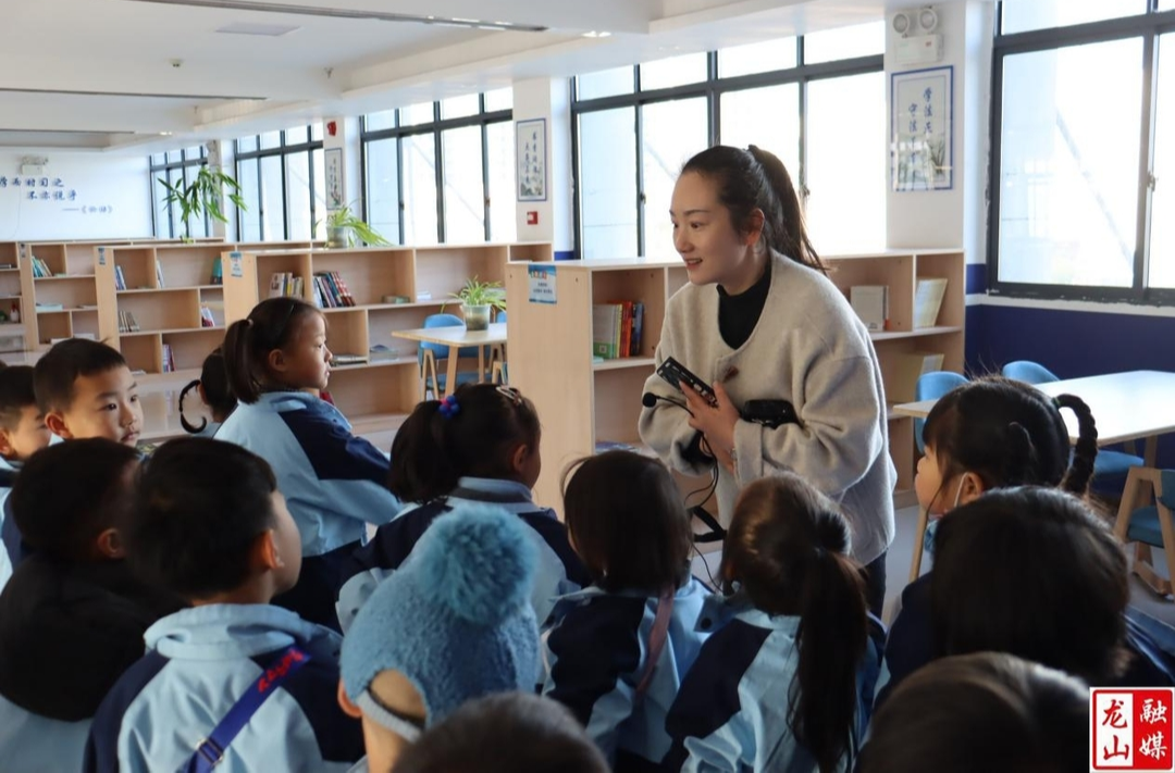 宁乡幼儿园携手县司法局开展社会实践活动