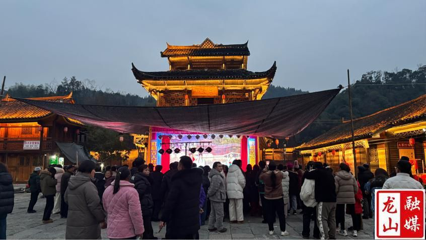 【新春走基层】戏曲展演在惹巴拉景区精彩上演