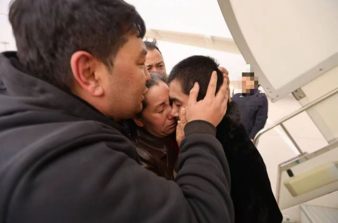 受犯罪组织蛊惑、非法出境后滞留泰国 40人被遣返回国