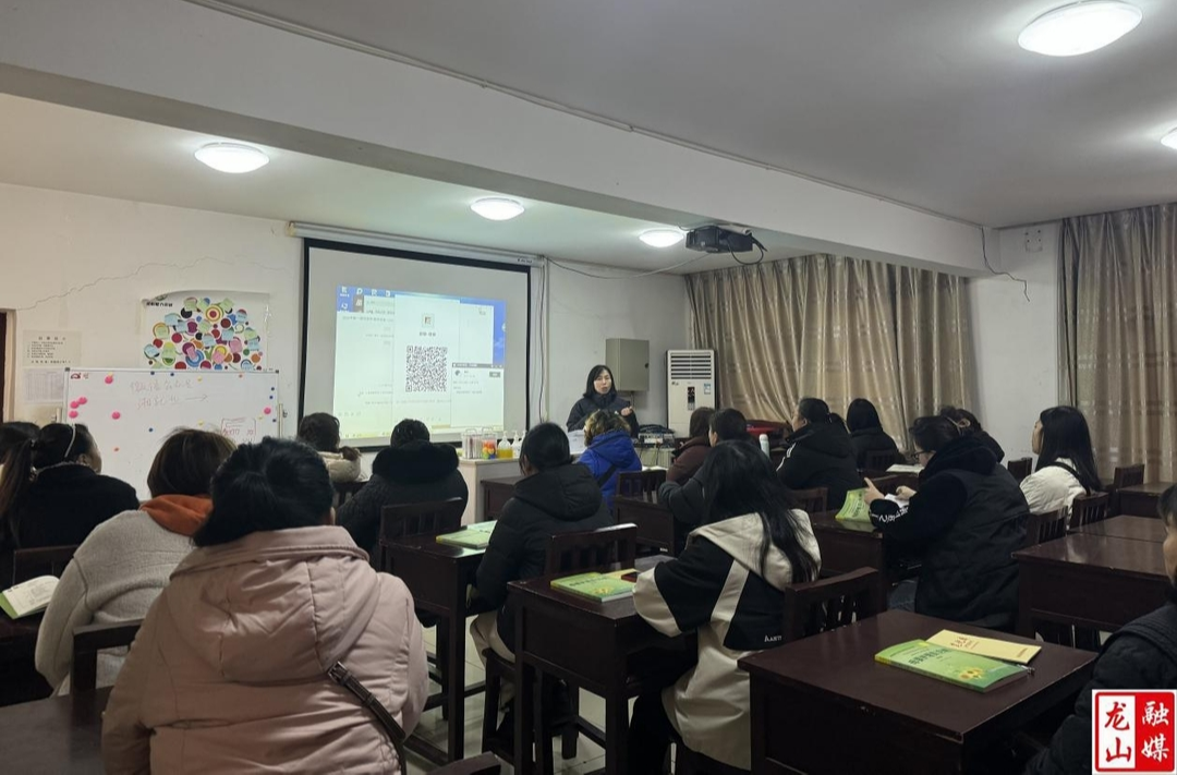 县技工学校举办保育师、母婴护理师培训班