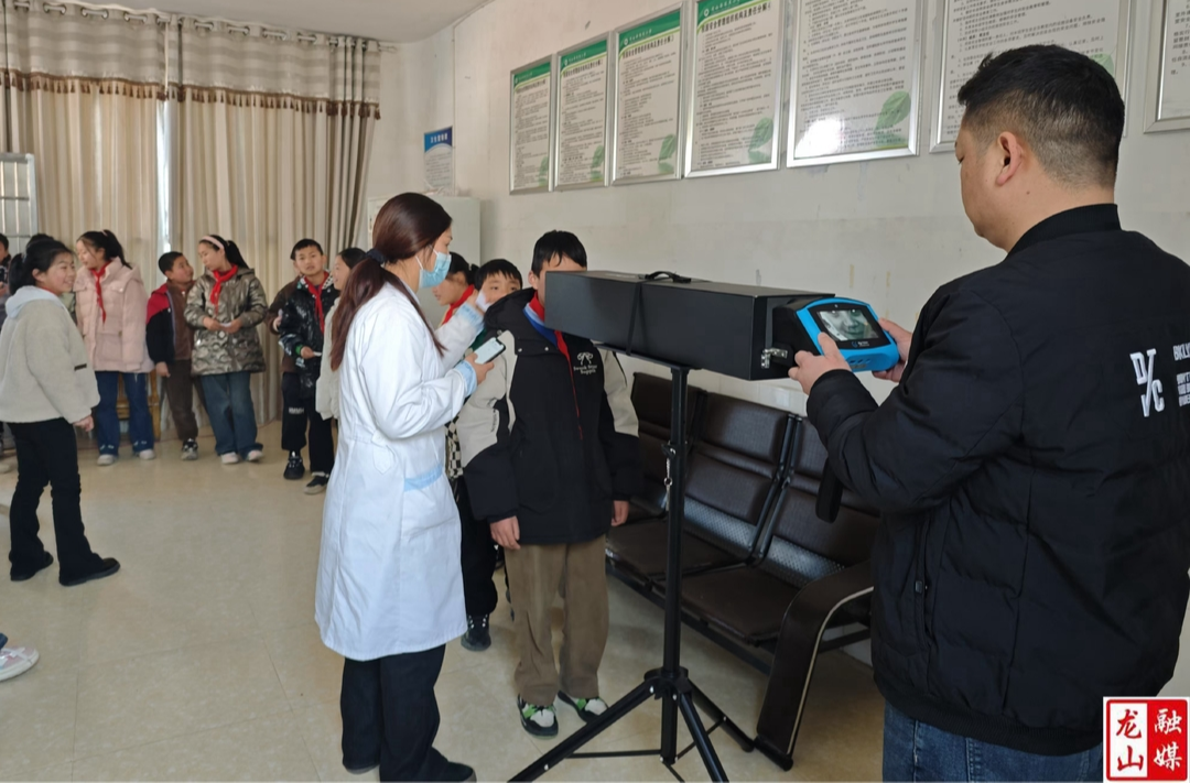 石羔小学开展第十个全国近视防控宣传教育月活动